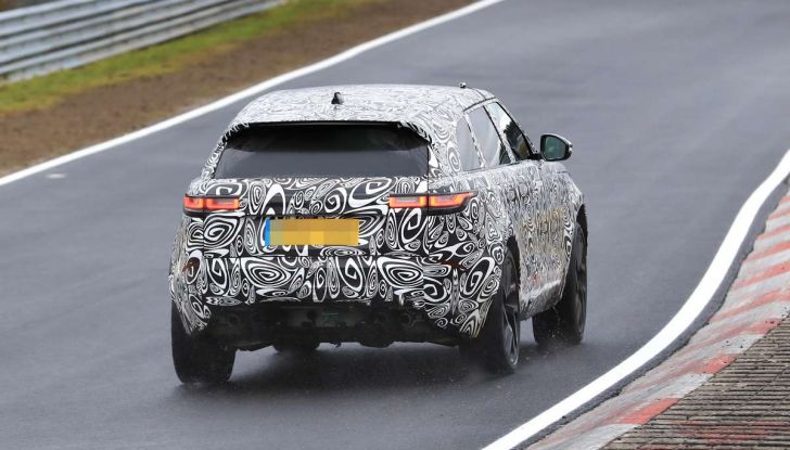Range Rover Velar SVR, il SUV britannico in versione sportiva - Foto 24 di 32
