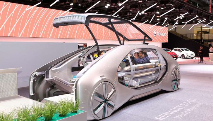 Renault EZ-GO, l’auto condivisa a guida autonoma del futuro - Foto 2 di 10
