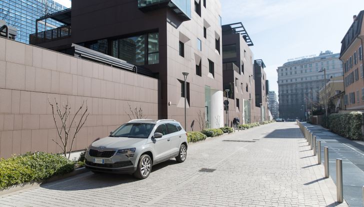 Prova su strada Skoda Karoq 1.5 TSI qualità tedesca, prezzo intelligente - Foto 1 di 31