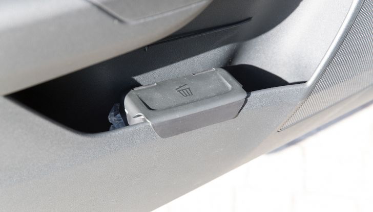 Prova su strada Skoda Karoq 1.5 TSI qualità tedesca, prezzo intelligente - Foto 10 di 31