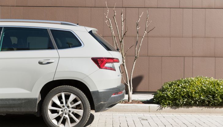 Prova su strada Skoda Karoq 1.5 TSI qualità tedesca, prezzo intelligente - Foto 4 di 31