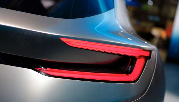 Subaru Viziv Tourer Concept, la nuova due volumi giapponese - Foto 9 di 14