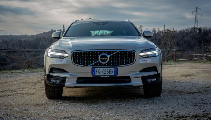 Prova su strada Volvo V90 Cross Country Pro: la regina delle Station Wagon - Foto 6 di 44