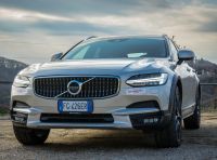 Prova su strada Volvo V90 Cross Country Pro: la regina delle Station Wagon