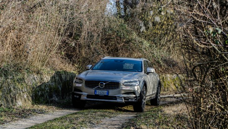 Prova su strada Volvo V90 Cross Country Pro: la regina delle Station Wagon - Foto 28 di 44
