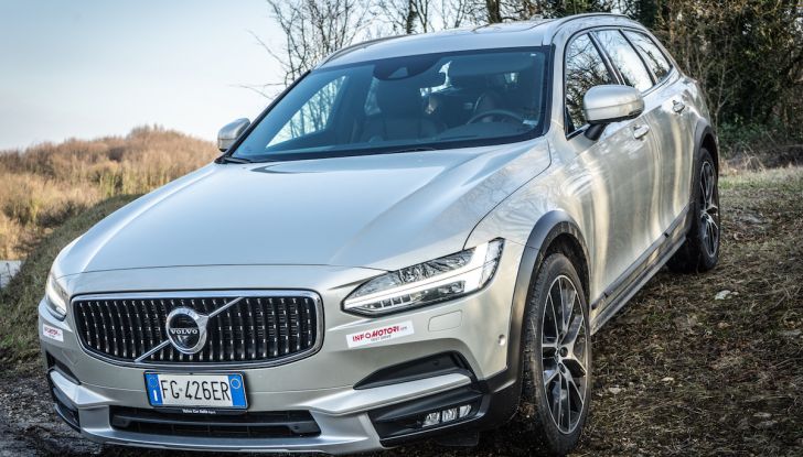 Prova su strada Volvo V90 Cross Country Pro: la regina delle Station Wagon - Foto 39 di 44