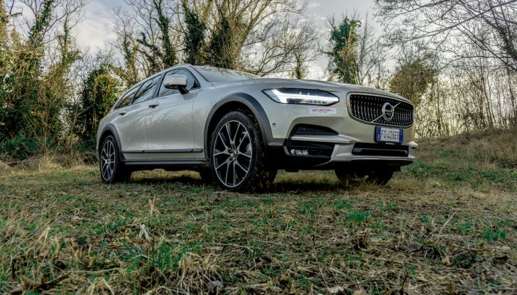Prova su strada Volvo V90 Cross Country Pro: la regina delle Station Wagon - Foto 41 di 44