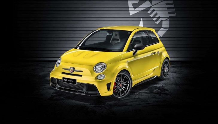 Abarth 695 e 124 Spider GT premiate per il Design da Auto Bild - Foto 2 di 8