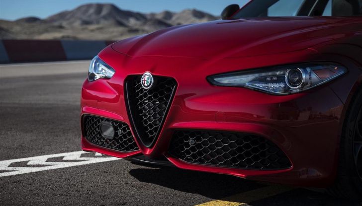 Alfa Romeo, arrivano Giulia e Stelvio in Nero Edizione - Foto 8 di 9