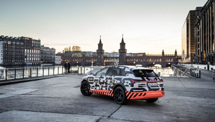 Audi E-Tron, in vendita da fine 2018, è sviluppata nella Gabbia di Faraday - Foto 23 di 26
