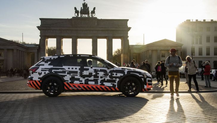 Audi E-Tron, in vendita da fine 2018, è sviluppata nella Gabbia di Faraday - Foto 8 di 26