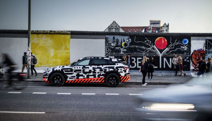 Audi E-Tron, in vendita da fine 2018, è sviluppata nella Gabbia di Faraday - Foto 9 di 26