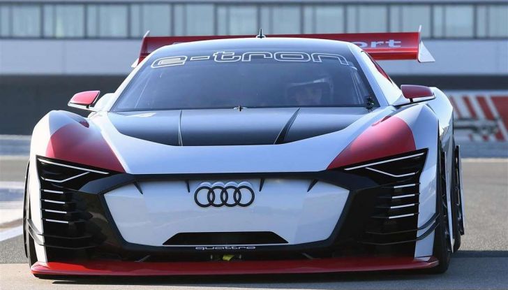 Audi e-tron Vision Gran Turismo nata per PS4, arriva in Formula E - Foto 12 di 17