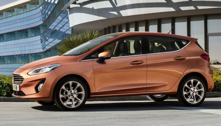 Le auto più comprate in Italia? A vincere tra le straniere è Ford Fiesta - Foto 14 di 25