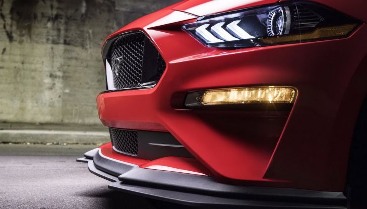 Ford Mustang è la vettura sportiva più venduta al mondo - Foto 3 di 9