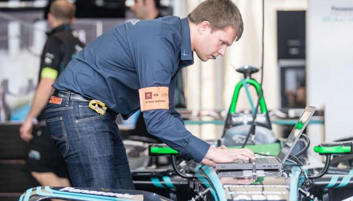 Formula E: gran business, nomi prestigiosi, ma ancora poca autonomia - Foto 20 di 43