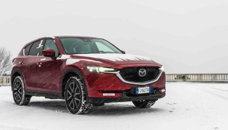 Mazda CX-5 2018, prova su strada: due versioni a confronto - Foto 9 di 34