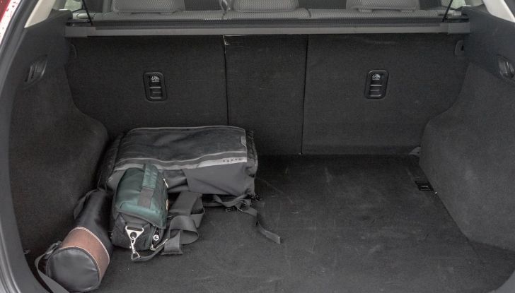 Mazda CX-5 2018, prova su strada: due versioni a confronto - Foto 17 di 34