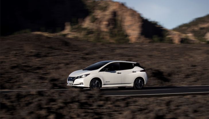 Nissan Leaf 2018, prova su strada della seconda serie: spazio al futuro - Foto 3 di 15