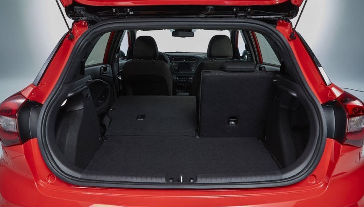 Hyundai i20 2018: più colore, nuovi motori e aggiornamenti tecnologici - Foto 8 di 14