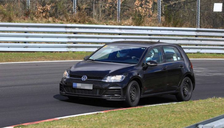La prossima Volkswagen Golf sarà mild hybrid a 48 Volt - Foto 1 di 19
