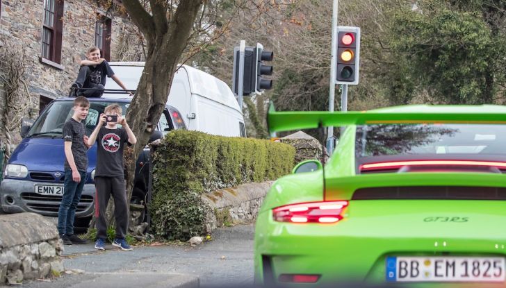 La Porsche e-Carrera Cup Italia: sfida sul simulatore con Assetto Corsa - Foto 15 di 27