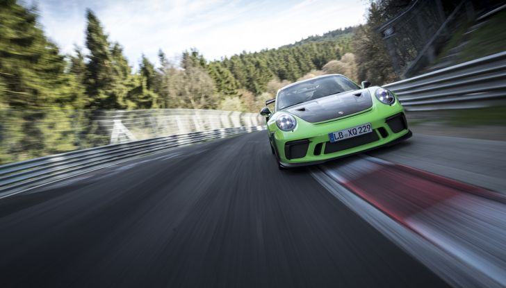 [VIDEO] Porsche 911 GT3 RS da record al Nürburgring in 6’56.4 - Foto 4 di 6