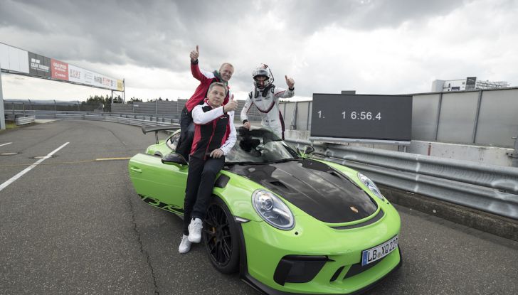 [VIDEO] Porsche 911 GT3 RS da record al Nürburgring in 6’56.4 - Foto 5 di 6
