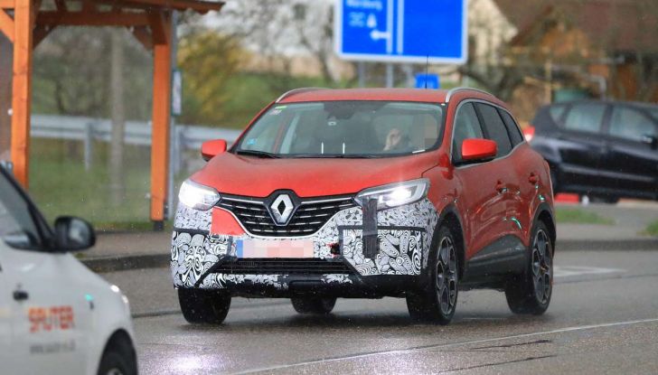 Renault Kadjar Facelift, immagini e informazioni tecniche - Foto 15 di 23