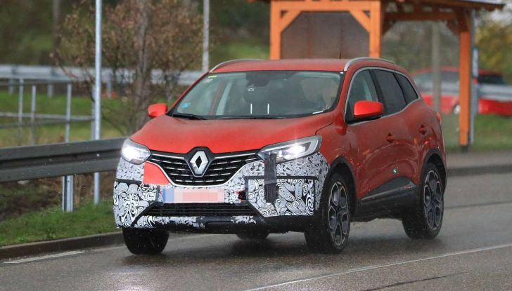 Renault Kadjar Facelift, immagini e informazioni tecniche - Foto 16 di 23
