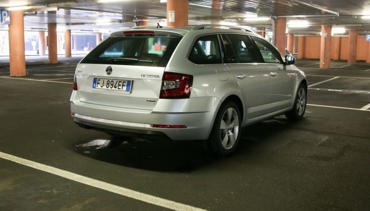 Prova Skoda Octavia Wagon G-TEC: comoda, ecologica e spaziosa! [VIDEO] - Foto 36 di 38