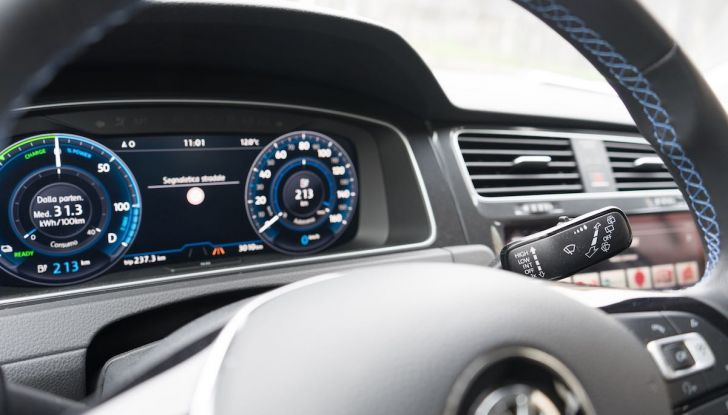 Consegnata a Dresda la Volkswagen e-Golf numero 100.000 - Foto 6 di 27