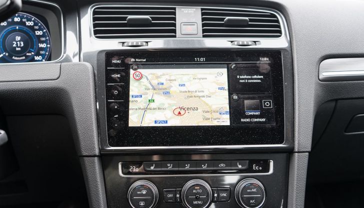 Consegnata a Dresda la Volkswagen e-Golf numero 100.000 - Foto 8 di 27