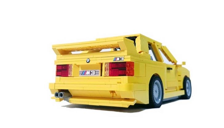 BMW M3 E30 in Lego, la sportiva fatta di mattoncini - Foto 5 di 18