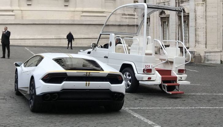 Lamborghini Huracán di Papa Francesco,  prezzo record di 715 mila euro - Foto 4 di 8