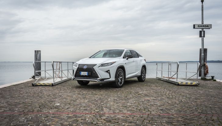 [VIDEO ]Lexus RX 450h, il SUV con 3 motori e 313CV nella nostra prova - Foto 4 di 38