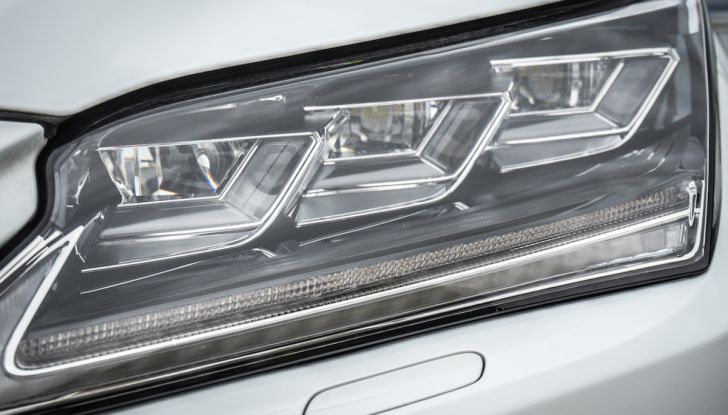 [VIDEO ]Lexus RX 450h, il SUV con 3 motori e 313CV nella nostra prova - Foto 13 di 38