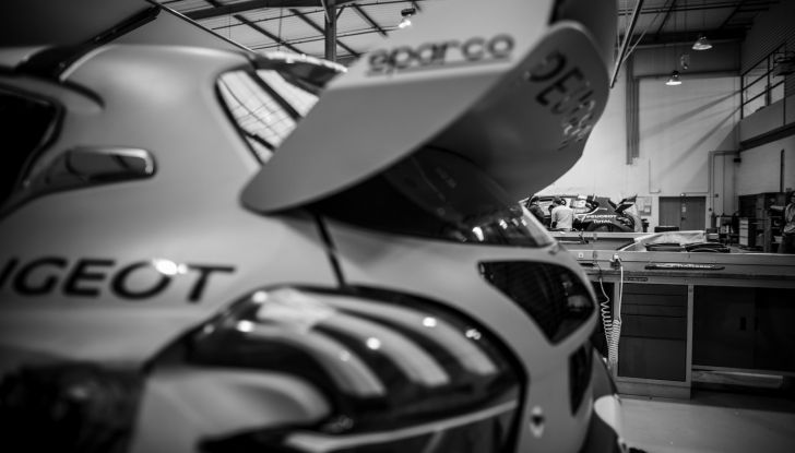 Le Peugeot 208 WRX pronte per il Portogallo - Foto 1 di 3