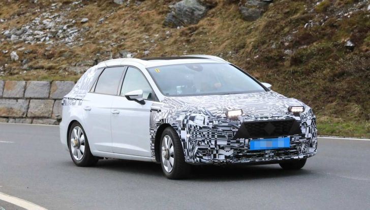 Seat Leon 2020 primo contatto su strada e dettagli tecnici - Foto 2 di 32