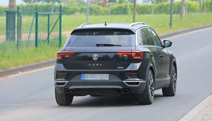 Volkswagen T-Roc R, primi test per la variante sportiva - Foto 14 di 15