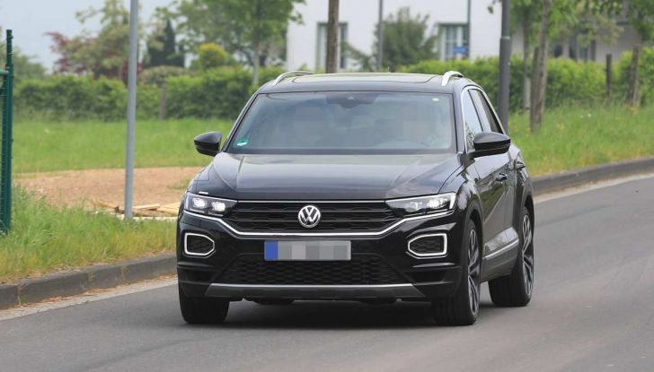 Volkswagen T-Roc R, primi test per la variante sportiva - Foto 15 di 15