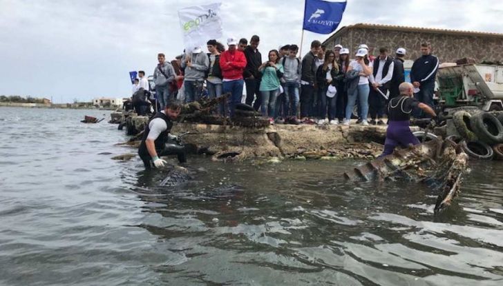 8.500 pneumatici recuperati dai fondali marini italiani - Foto 6 di 6