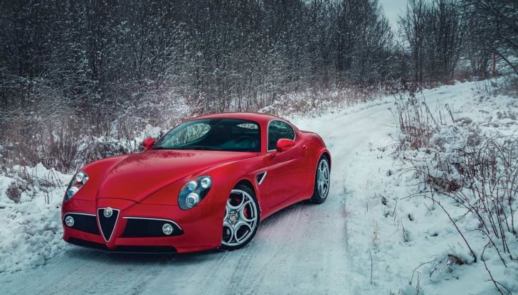 Alfa Romeo 8C, la supercar da 700 CV con motore elettrico - Foto 4 di 9