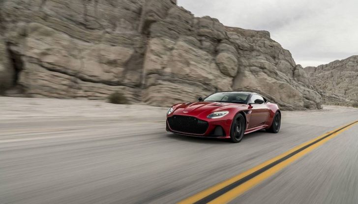 Nuova Aston Martin DBS Superleggera, il V12 Twin Turbo da 725CV - Foto 6 di 11