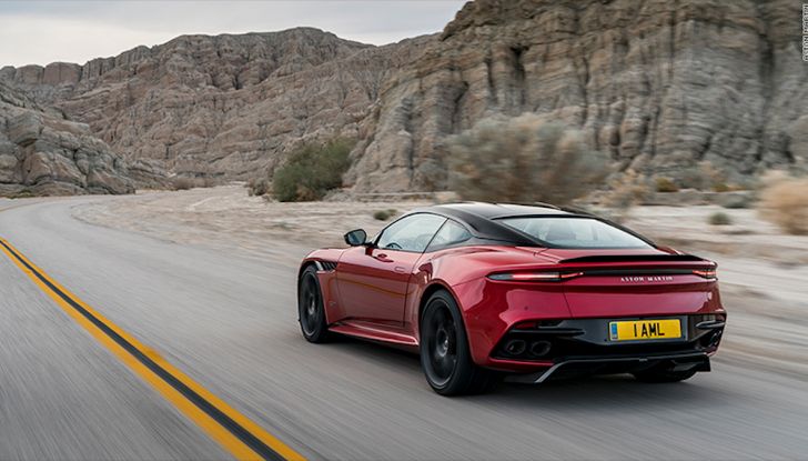 Nuova Aston Martin DBS Superleggera, il V12 Twin Turbo da 725CV - Foto 7 di 11