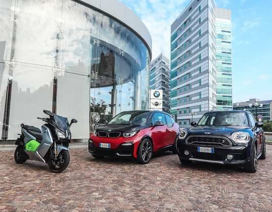 BMW Group, nel futuro mobilità elettrica, digitalizzazione​, condivisione​ e guida autonoma - Foto 2 di 17