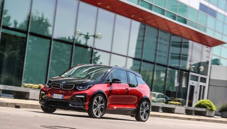 BMW Group, nel futuro mobilità elettrica, digitalizzazione​, condivisione​ e guida autonoma - Foto 8 di 17