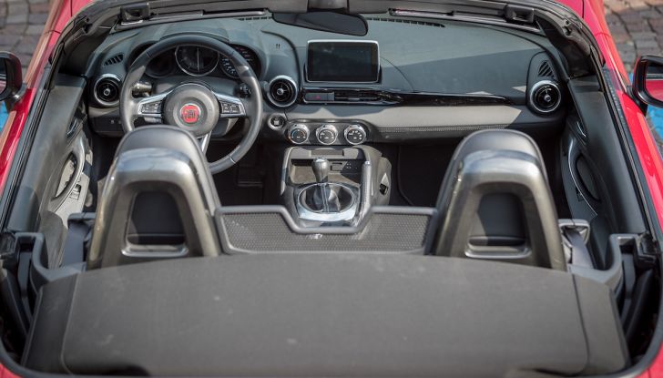 Test Drive Fiat 124 Spider 2018: un sogno en plein air - Foto 16 di 29