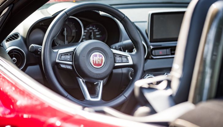 Test Drive Fiat 124 Spider 2018: un sogno en plein air - Foto 22 di 29