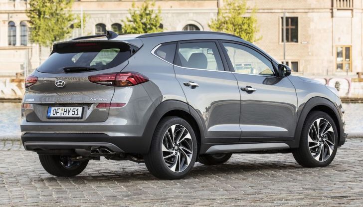 Hyundai Tucson Hybrid: il SUV diventa green - Foto 16 di 17